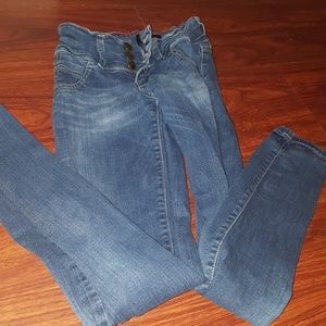 I'm selling jeans